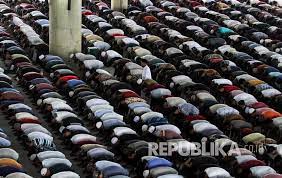 Shalatnya Orang Orang Lalai Republika Online