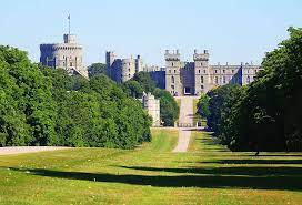Founded by william the conqueror in the windsor castle will reopen on 17 may. Este E O Maior E Mais Antigo Castelo Do Mundo Viagem E Turismo