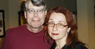 Stephen King gets rock-star reception at Talking Volumes