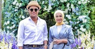 Syamel dan ernie buat rtk test tadi. Tipulah Kalau Kata Tiada Perselisihan Faham Ernie Zakri Dan Syamel Akui Hadapi Dugaan Bertunang