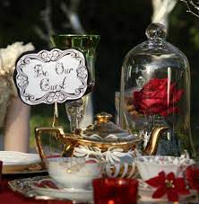 La Belle Et La Bete Disney Decoration En 80 Idees Magnifiques Archzine Fr Deco Mariage Mariage Disney Decoration Mariage