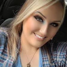 Katie Shubert's Instagram, Twitter & Facebook