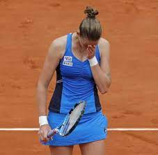 I am righthanded and started playing tennis at the age of 4 and my home club is snarøya tennisclub. Federer Nach 400 Grand Slam Match Im Achtelfinale In Paris Welt