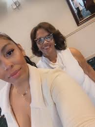 I’m proof that you can break and…STILL GLOW ✨ We chased sunsets and  horizons all ‘25 🥂