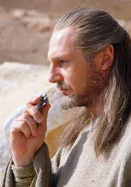 Qui Gon Jinn Or Liam Neeson 3 Star Wars La Menace Fantome L Attaque Des Clones
