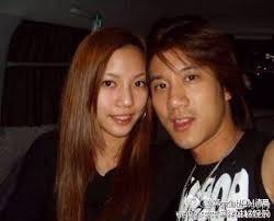 Our teachers have rich experience in business projects and teaching. çŽ‹åŠ›å®èˆ‡æŽéšè•¾é«˜ä¸­å°±èªè­˜äº† æ¯æ—¥é ­æ¢