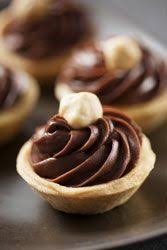Tartelettes Fondantes Chocolat Noisettes Des Petites Bouchee Mignardises Tres Gourmandes Recette Mini Tarte Recette Cafe Gourmand Patisserie