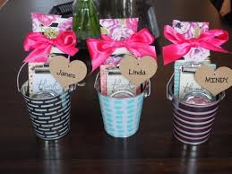 Tgi Wedding Series Ways To Thank Your Shower Hostesses The Gift Insider