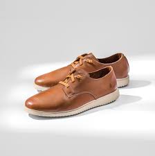 Now hush puppies sell over 17 million pairs of shoes each year in over 165 countries world wide becoming one of the biggest shoe manufacturers in the world. Casual Shoes Boots Dress Shoes Hush Puppies