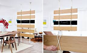 Sekat ruangan minimalis dan sederhana dapat kita buat sendiri dengan mudah. Ruang Sempit Tetap Lapang Dengan 7 Penyekat Ruangan Ini