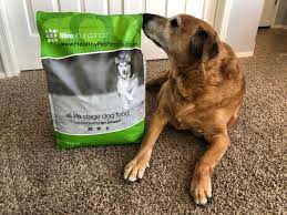 We examine the best food for large breed puppies and compare cost, quality & more. Life S Abundance All Life Stage Dog Food Ingredients And Nutritional Info Healthy Pet Peeps