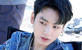 September 25, 2021 at 1:13 pm jeon jungkook popularly known as jk and his voice is filled with versatility and melody and has the voice which has melody in every beat hats off to you jk Bts Jungkook Sends Regards To His Mother In Law And Excites Army For This Reason Music Mundial News