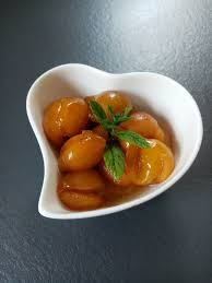 Mirabelles Au Sirop De Cyril Lignac Dans Tous En Cuisine Mes Meilleures Recettes Faciles En 2020 Recette Facile Mirabelles Au Sirop Recette Cyril Lignac