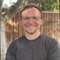 900+ "Stefan" profiles