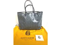 (re)discover the preciousness of goyard's emblematic goyardine canvas with a special edition capsule collection showcasing 3 unprecedented hues whilst. Goyard Saint Louis Handtaschen Leinwand Grau Ref 67108 Joli Closet