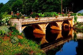 To also experiencelake lure flowering bridge.promoting your link also lets your audience know that you are featured on a rapidly growing travel site.in addition, the more this page is used, the more we will promote to other inspirock users. Friends Of Lake Lure Flowering Bridge Home Facebook