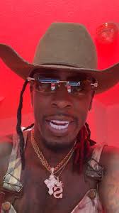 OFFICIAL LADY MUNCH ROAST GROUP