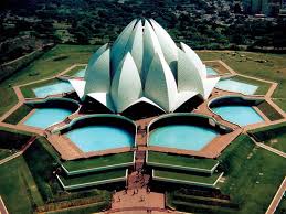 Lotus Temple New Delhi India East Of Nehru Place This Temple Is Built In The Shape Of A Lotus Flower And Is T Temple India Lotus Temple Indian Architecture