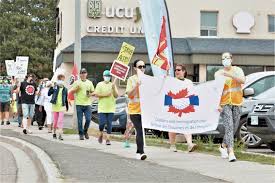 The job action comes as canada is set to open the border to fully vaccinated u.s. Yn19lkbysewlxm