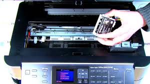 Dann das usb kabel angeschlossen. Epson Tintenpatronen Druckerpatronen Wechseln Beim Stylus Office Bx625fwd Youtube