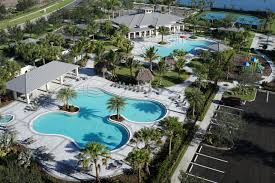 Standing tall in a crowd, these showstoppers each offer a brilliant color canopy. Resort Style Amenities Featured At Ronto S Orange Blossom Naples