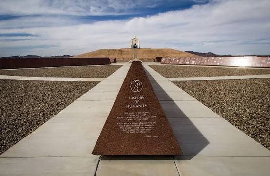 The Center of the World, Felicity in California - This Belongs in a Museum