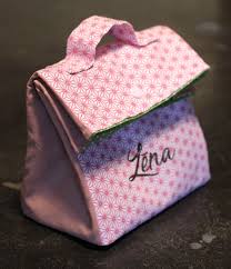 Un Petit Gouter Petit Sac Isotherme Petit Sac Sacs A Gouter