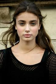How tall is taylor hill? Classify Taylor Hill Victoria S Secret Model