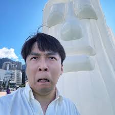 白色の奇蹟な巨大の何伯タワー😳🗿🗼