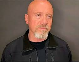 My love 😍 when this gets to you i want you to know that. You came into my  life. You made it happier and filled it with wonderful memories. You make me