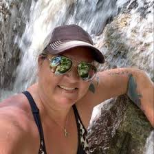 Stacey Berge's Instagram, Twitter & Facebook