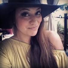 Lisa Zepeda's Instagram, Twitter & Facebook