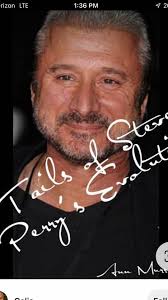 I never saw Steve looking like this. But still handsome!!