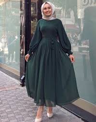 موديلات صور فساتين سواريه 2020 للمحجبات جديدة مجموعة صور فساتين سواريه 2020 للمحجبات جدي Muslim Fashion Dress Muslimah Fashion Outfits Muslim Fashion Outfits
