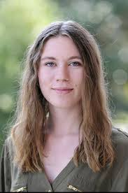 Berry senior Cecilia Ratke will be spending her summer in Washington D.C.  as an intern for the world's largest museum and research complex, the  Smithsonian Institution! She was selected as one of