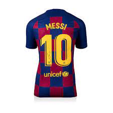 On social networks, notevayasleo became a global trending topic, and even a playlist on spotify. Leo Messi Shirt Promotions