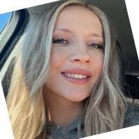 Vicki Vannatta's Instagram, Twitter & Facebook