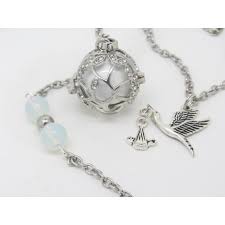 Paiement sécurisé cb, paypal, virement, chèque ravissant accessoire bola plaqué or, cet arbre de vie pour sautoir de grossesse apporte une touche d'originalité à votre bola indonésien. Bola De Grossesse Personnalisable Arbre De Vie Cigogne Et Bebe Cadeau Pour Future Maman F De