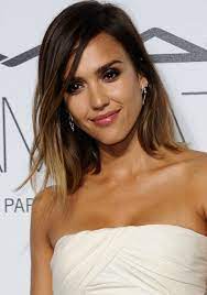 Modèles pour vous inspirer | carré. Le Carre Plongeant Tie And Dye De Jessica Alba Marie Claire Carre Plongeant Carre Plongeant Cheveux Fins Carre Cheveux Fins