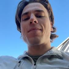 Hyrox Las Vegas is less than two weeks away… Feels silly to travel halfway  across the world for Hyrox Hong Kong, so I could qualify for Vegas, so my  family could watch me race, and have to pull out, ...