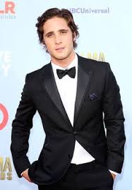 He is best known for playing rocco in the mexican soap opera rebelde and javier on cw's 90210. 21 Diego Boneta Ideen Schwules Paar Schwul Latino Schauspieler