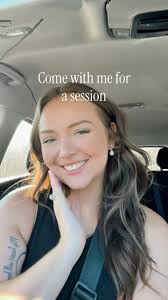 A little BTS since I remember! Enjoy my attempt at not being awkward  😂🤪#photographer #lifestylephotography #centralohio #photography  #familysession #ohiophotographer #bts #dayinalife