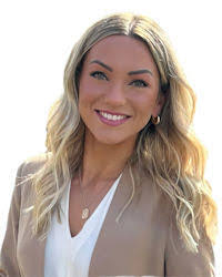 Kelli Lassiter's Instagram, Twitter & Facebook