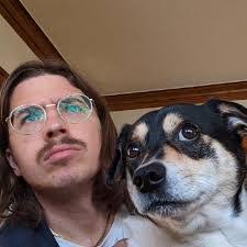 Riley Snyder's Instagram, Twitter & Facebook