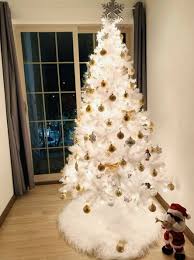 From garlands to nutcrackers, bring the spirit of christmas to every room without breaking the bank. 30 Of The Best Festive Decor Items To Spruce Up Your Home For The Holidays