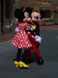 Eine gute wahl für sammler. The Voices Of Mickey And Minnie Mouse Got Married In Real Life The Declaration