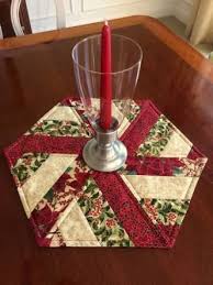 Image Result For Quilted Round Table Toppers Table Topper Patterns Quilted Table Runners Patterns Patchwork Table Runner