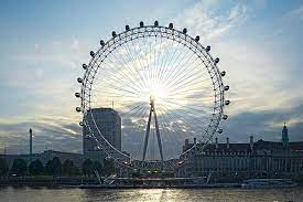 Das london eye wurde im jahr 2000 anlässlich der millenniumsfeierlichkeiten in london errichtet und ist europas größtes aussichtsrad. London Eye Standardticket Zur Verfugung Gestellt Von London Eye England Tripadvisor