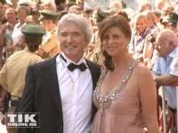 Die Kanzlerin Ganz In Blau Bei Der Eroffnung Der Wagner Festspiele 2013 In Bayreuth Tikonline De