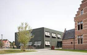 03 727 17 00 f. Oo2504 Sint Gillis Waas Gemeentehuis Vlaams Bouwmeester